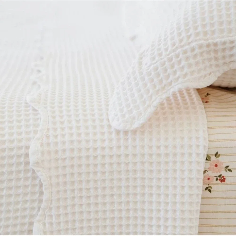 Gathre Ivory Scallop Waffle Quilt Set Twin Bedding White Cream Textured Sham